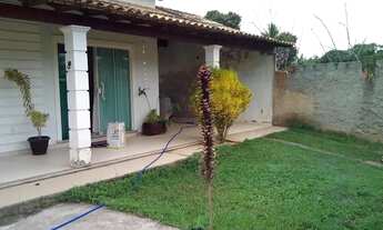 Imagem 2: Casa para Venda em Araruama, Outeiro, 2 dormitórios, 1 suíte, 1 banheiro, 2 vagas