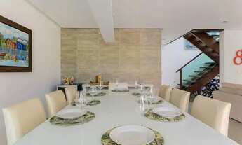 Imagem 7: Casa em muro alto