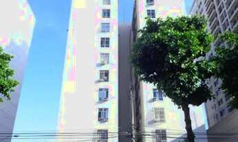 Imagem: EM FRENTE A PRAÇA DA BANDEIRA, PRÓXIMO