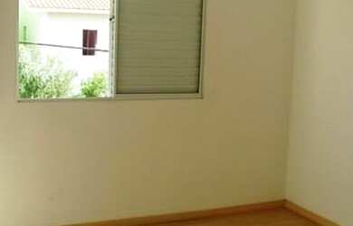 Imagem 3: Casa para Locação em Cotia, Granja Viana, 2 dormitórios, 1 banheiro, 2 vagas