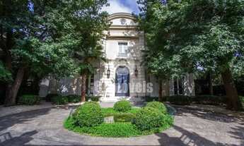 Imagem 2: Mansão a venda em rua fechada com segurança