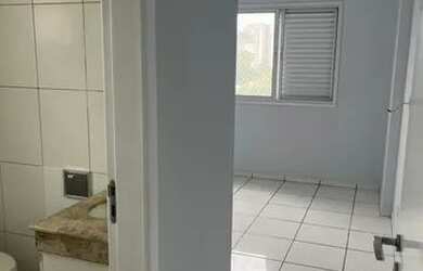 Imagem 2: Excelente apto com ampla sacada gourmet , lazer e 2 vagas próx ao centro e estação trem