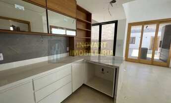 Imagem 3: Casa de condomínio para venda tem 180 metros quadrados com 4 quartos