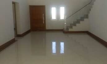 Imagem 2: Alugo casa com piscina 5 suítes em condomínio no