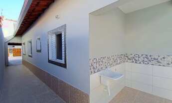 Imagem 4: Casa com piscina em Mongaguá, 700 metros da praia. Acabamento TOP! OPORTUNIDADE CONFIRA