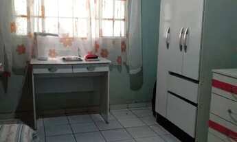 Imagem 2: Casa espaçosa com ótima localização e amplo terreno, 3 quartos, 2 banheiros, documentada