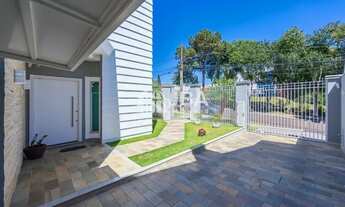 Imagem 4: Sobrado para venda tem 305 metros quadrados com 5 quartos em Xaxim - Curitiba - PR