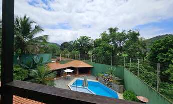 Imagem: Sobrado com Piscina, Salão e Vista Verde