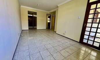 Imagem 5: Casa Plana em Condomínio com excelente localização, fica na própria Av. Odilon Guimarães