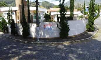 Imagem 2: Casa com terreno plano à venda: moderna e aconchegante com 3 quartos sendo 2 suítes, área