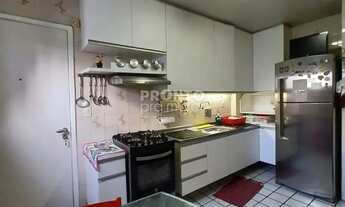 Imagem 7: Imóvel para venda possui 120 metros quadrados com 3 quartos em Casa Forte - Recife - PE