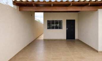 Imagem 2: Casa com 2 quartos e amplo quintal no Morada do Sol