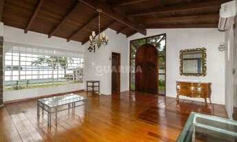 Imagem: Casa Residencial com 4 dormitórios, sendo