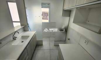 Imagem 3: Vendo apartamento no 1º andar com 2 quartos, armários planejados na cozinha e