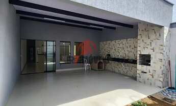 Imagem: Linda casa! 3 Quartos sendo 1 Suíte - Área