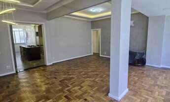 Imagem 2: Imóvel para venda possui 152 metros quadrados com 4 quartos em Copacabana - Rio de Janeiro