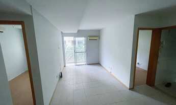 Imagem 2: VENDE-SE APARTAMENTO DE 3 QUARTOS c/ VAGA E VARANDA NO EDIFÍCIO QUARTIER - CATETE