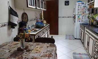 Imagem 3: Excelente Casa Linear Bem Localizada e Cercada de Verde