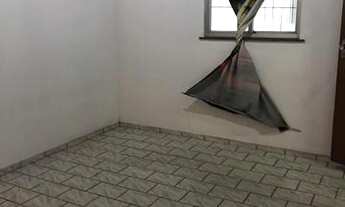 Imagem 2: Aluga-se kitnets de 350,00 e 450,00