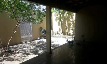 Imagem 3: Casa com piscina atrás do Aeroporto