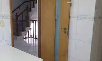 Imagem 4: Casa de condomínio sobrado para aluguel tem 132 metros quadrados com 2 quartos