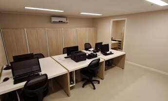 Imagem 7: BELISSIMA sala comercial no ALPHABUSINESS, 404m², finamente decorada, 11 VAGAS, MOBILIADA
