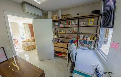 Imagem 3: Casa com 3 dormitórios à venda, 355 m² por R$ 1.980.000,00 - Glória - Joinville/SC