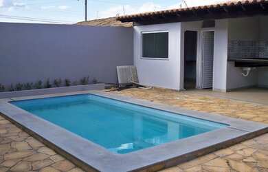 Imagem 2: Casa para venda com 180 metros quadrados com 3 quartos em Jardim Patrícia - Uberlândia - M