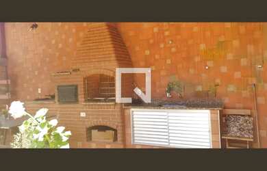 Imagem 2: Casa à Venda - Jardim Interlagos, 3 Quartos, 220 m2