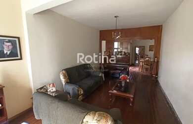 Imagem 5: Casa para aluguel, 4 quartos, 2 suítes, 2 vagas, Umuarama - Uberlândia/MG