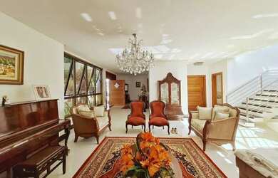 Imagem 7: Magnifica mansão as margens do canal de Guarapari