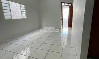 Imagem 7: CASA RESIDENCIAL à venda, 3 quartos, 1 suíte, 2 vagas, Granada - Uberlândia/MG