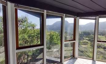 Imagem 7: Casa de condomínio para venda tem 592 metros quadrados com 5 quartos