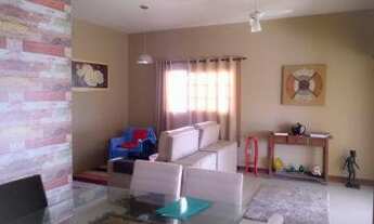 Imagem 1: Casa Térrea - Jardim Califórnia - Jacareí - 200m² - 4 Dormitórios sendo 2 Suítes