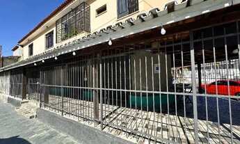 Imagem: Casa Duplex com Ponto Comercial na Treze