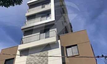 Imagem: More a 5 minutos a pé da estação Parada