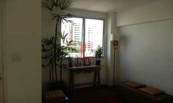 Imagem 4: Excelente imóvel, amplo, muito bem localizado, próximo a mercados, farmácias, comercio e b