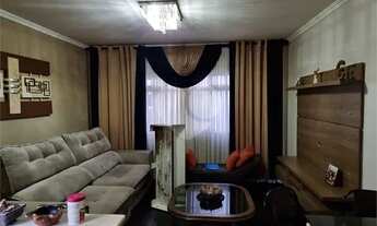 Imagem: Terreno com 2 casas