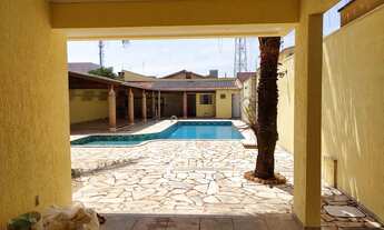 Imagem: Casa com piscina Parque das Américas Uberaba