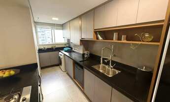 Imagem 7: Apartamento com 2 quartos sendo 1 suíte e 2 vagas de garagem à venda, 105 m² por R$ 1.775