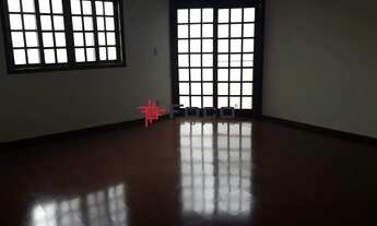 Imagem 2: Casa em Condomínio - Jardim das Colinas - 04 Dormitórios - 250 m²