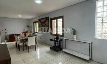 Imagem 5: Casa à venda em Ipanema com 344 m², 4 quartos, 1 suíte, 1 vaga