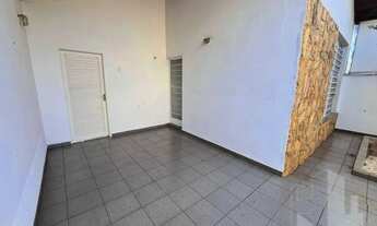 Imagem 2: Casa com 3 dormitórios para alugar por R$ 1.590/mês - Centro - Jaú/SP