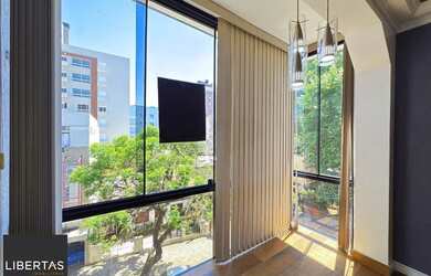 Imagem 2: Apartamento com 2 quartos e 1 vaga a venda no bairro Passo da Areia