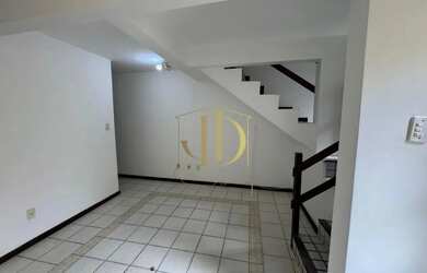 Imagem 3: PRAIA DO FLAMENGO Vendo village triplex, 150 m², 4/4, a poucos passos da praia. Precisa de