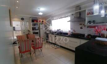 Imagem: Casa 4 qtos, 470 m², prox Ave Bela Vista