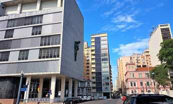 Imagem 2: Apartamento com 3 quartos, entrada de serviço, próximo da Catedral de Porto Alegre RS