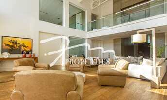 Imagem 3: Casa de condomínio para venda possui 1308 metros quadrados com 8 quartos