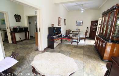 Imagem 4: Casa única, de charme, 5 quartos, 1 vaga, silencio, clara e ventilada, rua com segurança e