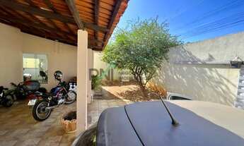 Imagem 6: Casa para Venda em Aparecida de Goiânia, Jardim Helvécia, 3 dormitórios, 1 suíte, 3 banhei